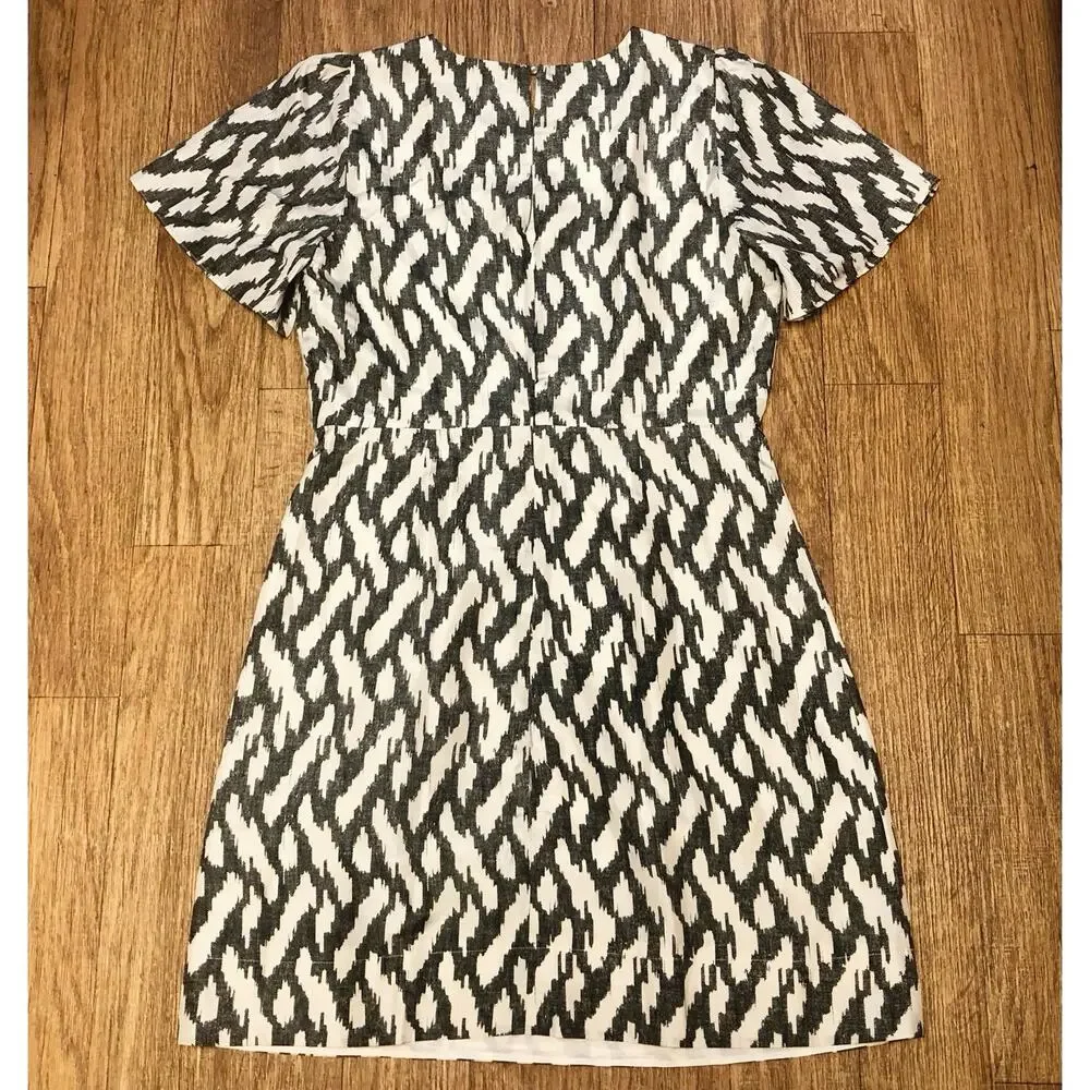 J. Crew Gray White Silk Flutter Short Sleeve Abstract Ikat Pattern Dress Size 8